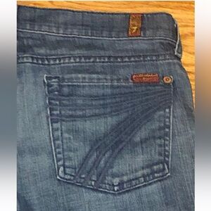 7 For All Mankind Medium Wash Dojo Crop Jeans Size 28